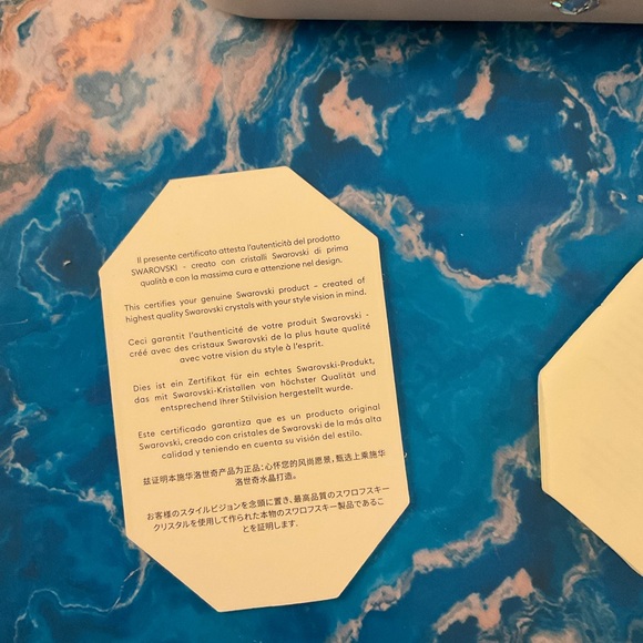 💎 Swarovski beautiful NWT authentic sunglasses w/ case & cards - Picture 5 of 13